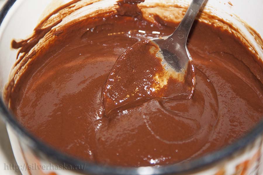 karamel' i shokoladnaya massa